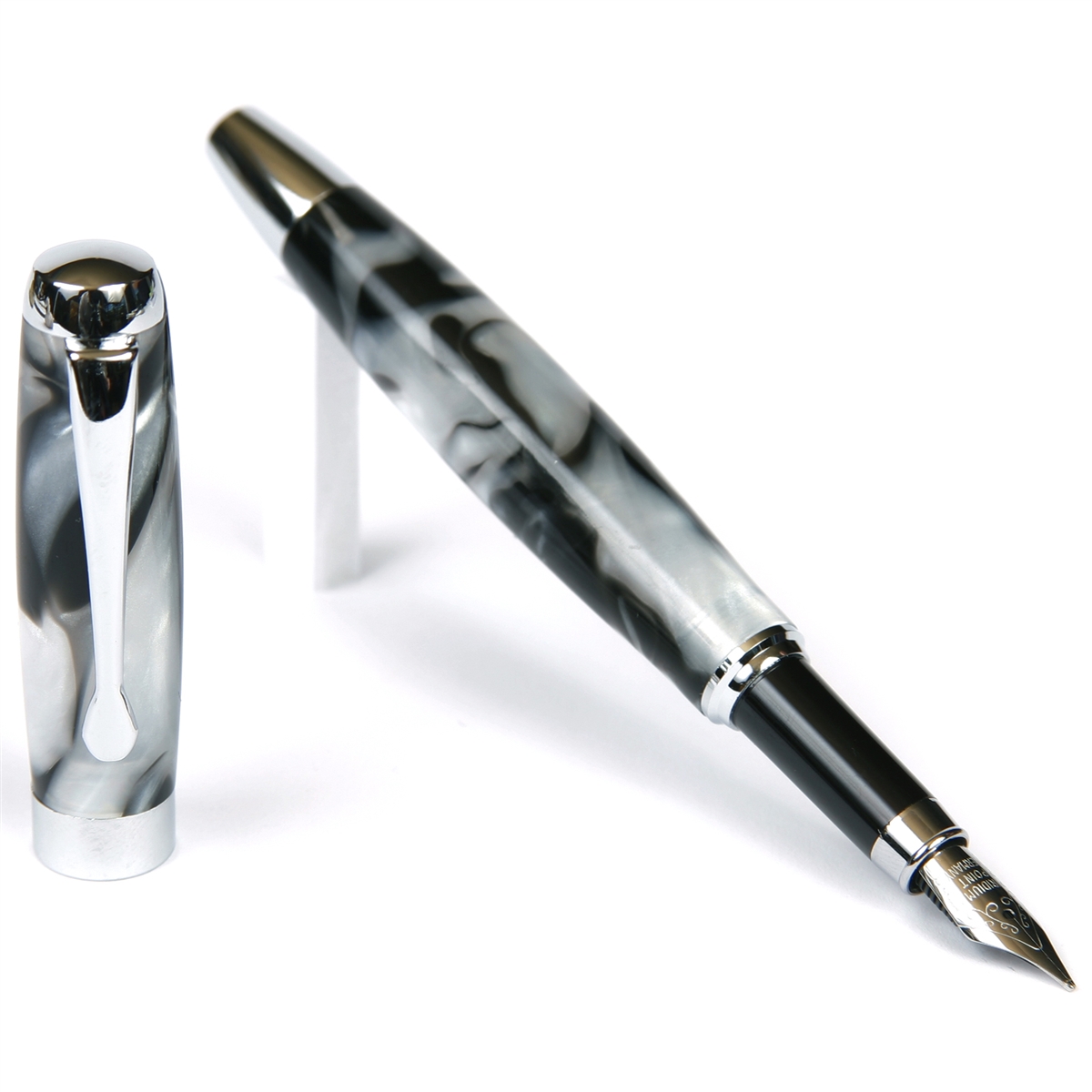 Black & Pearl Marbleized Gloss Body Fountain Pen by Lanier Pens