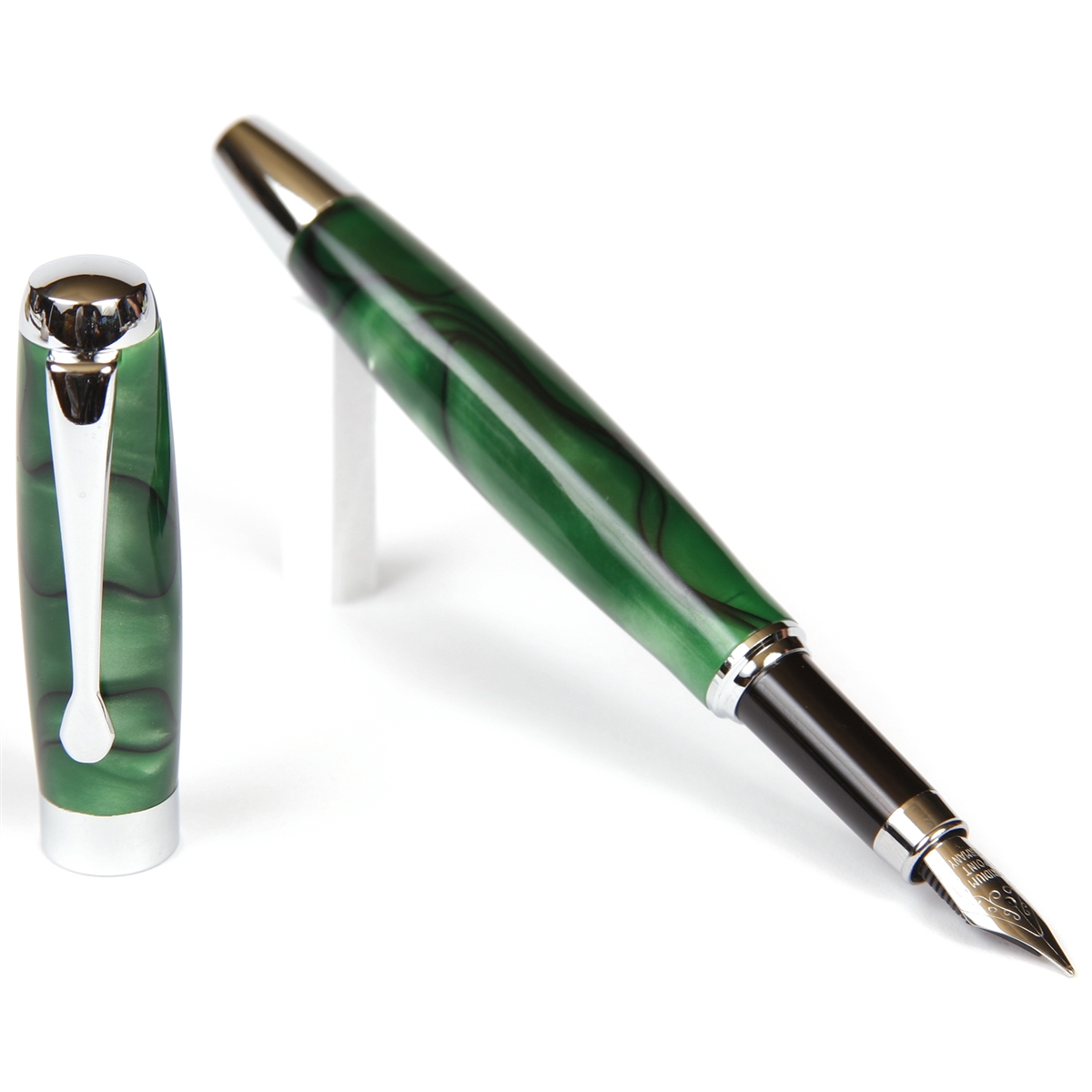 Green & Black Marbleized Gloss Body Fountain Pen by Lanier Pens